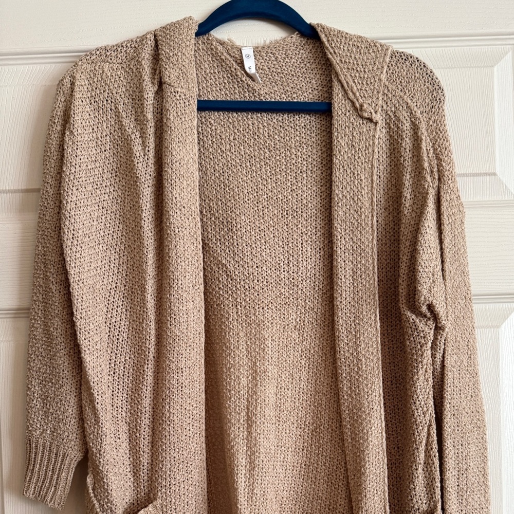 Hooded Cardigan with Quarter Length Sleeve- size M